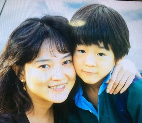 尾崎豊の妻と息子の画像